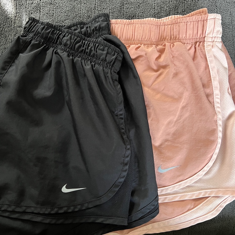 Nike Women’s Tempo Running Shorts Size L